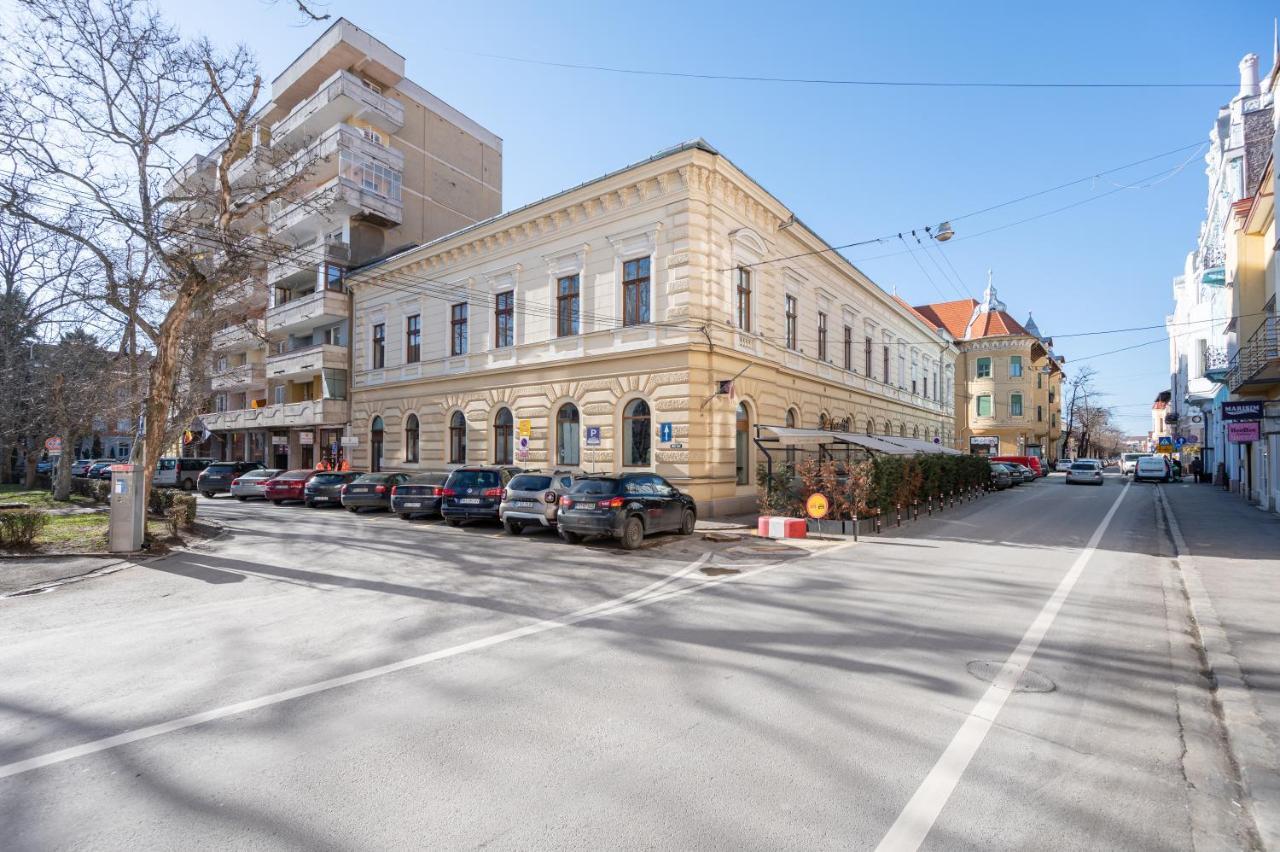 Haga Flat Lejlighed Oradea Eksteriør billede